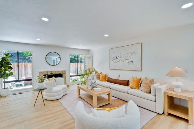 23000 Stonebridge, Cupertino, CA 95014