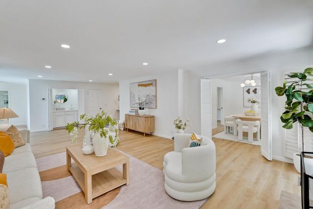 23000 Stonebridge, Cupertino, CA 95014