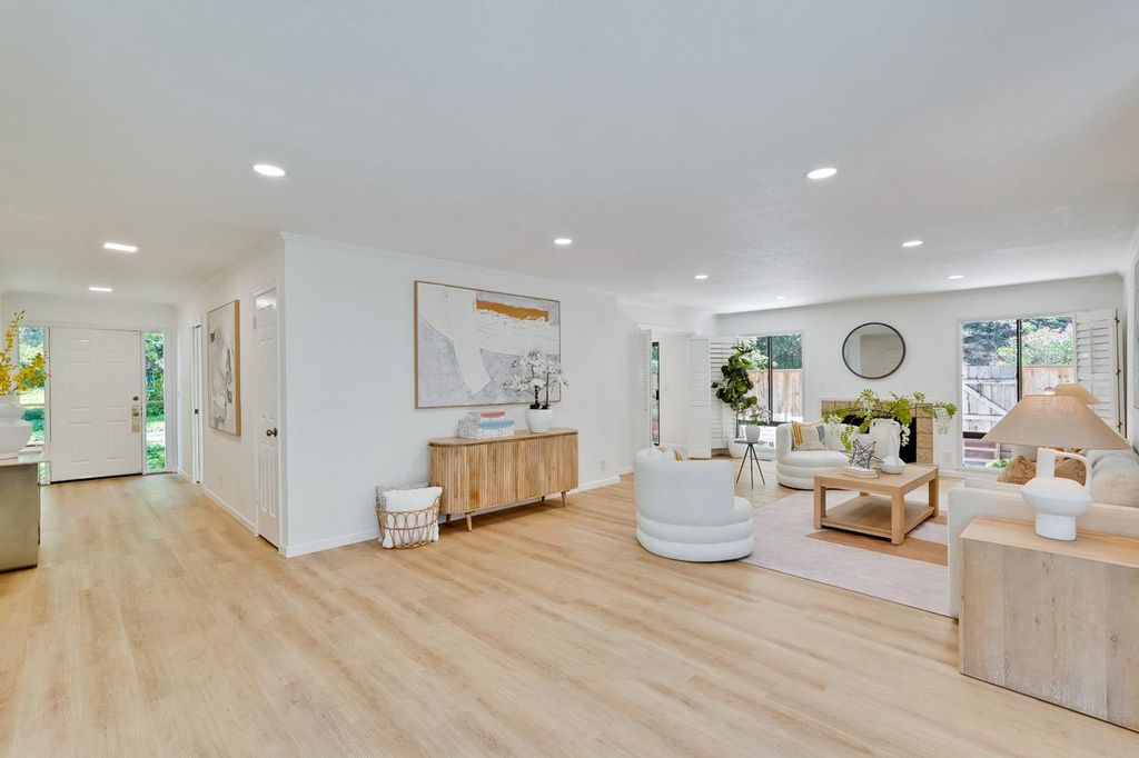 23000 Stonebridge, Cupertino, CA 95014