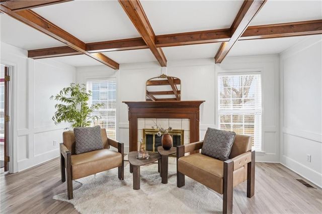 8417 W 113th Terrace, Overland Park, KS 66210