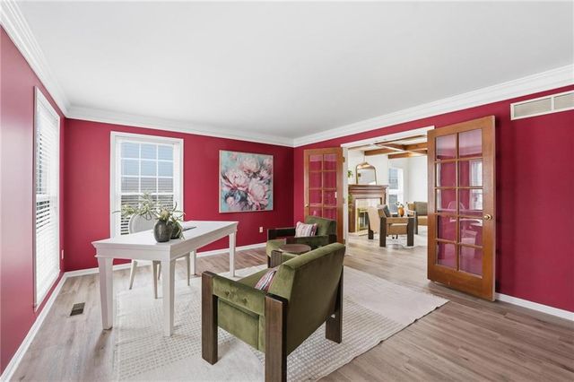 8417 W 113th Terrace, Overland Park, KS 66210