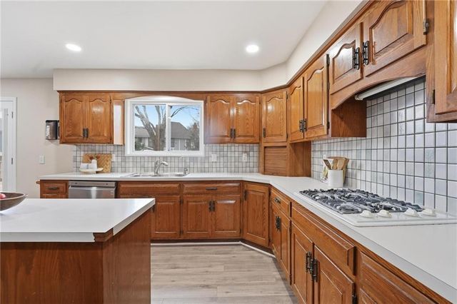 8417 W 113th Terrace, Overland Park, KS 66210