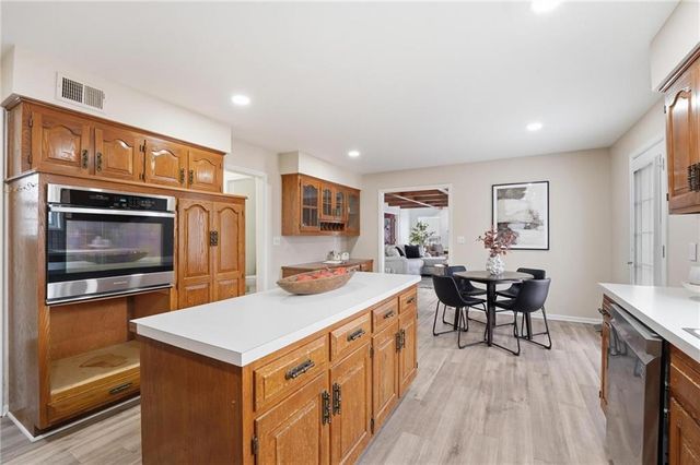 8417 W 113th Terrace, Overland Park, KS 66210