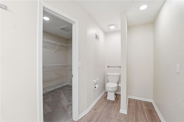 8417 W 113th Terrace, Overland Park, KS 66210