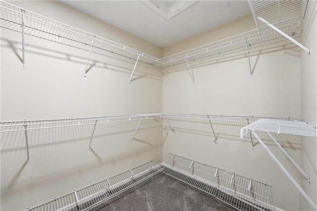 8417 W 113th Terrace, Overland Park, KS 66210