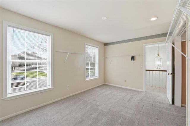 8417 W 113th Terrace, Overland Park, KS 66210