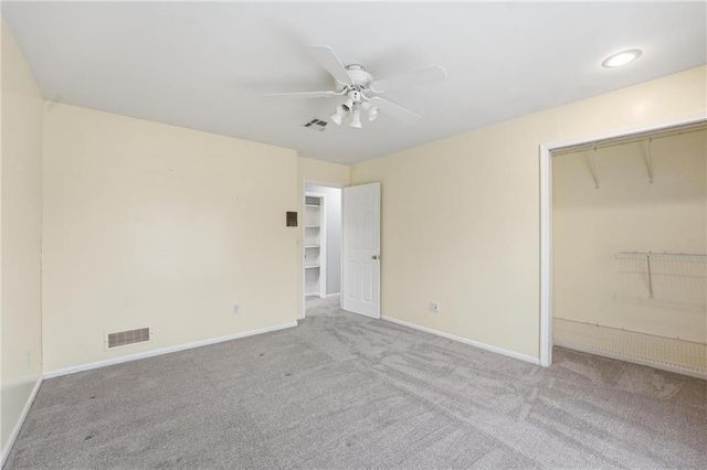 8417 W 113th Terrace, Overland Park, KS 66210