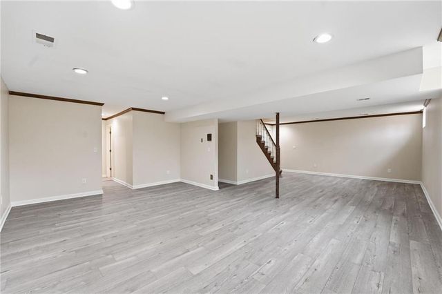 8417 W 113th Terrace, Overland Park, KS 66210