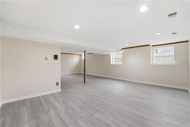 8417 W 113th Terrace, Overland Park, KS 66210