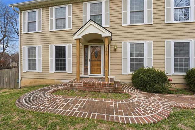 8417 W 113th Terrace, Overland Park, KS 66210