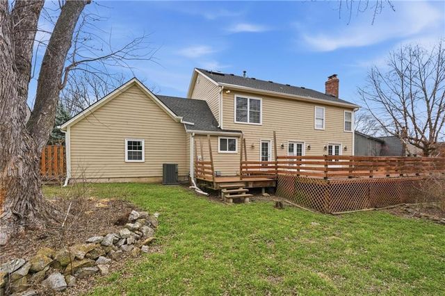 8417 W 113th Terrace, Overland Park, KS 66210