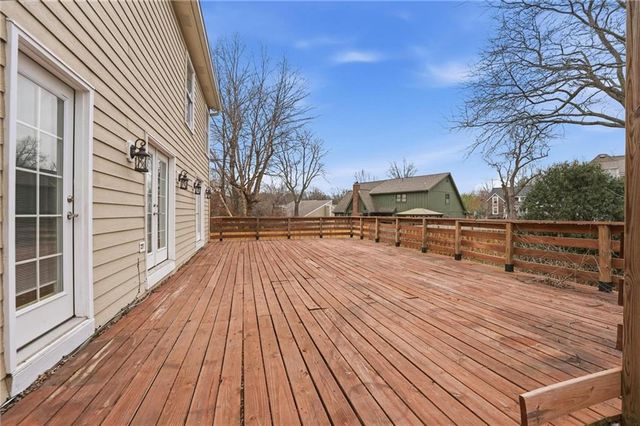 8417 W 113th Terrace, Overland Park, KS 66210