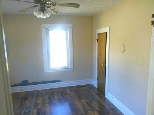 1042 Barrows Mill RD, Martinsville, VA 24112