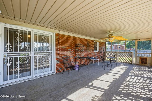 408 Hillcreek Rd, Shepherdsville, KY 40165