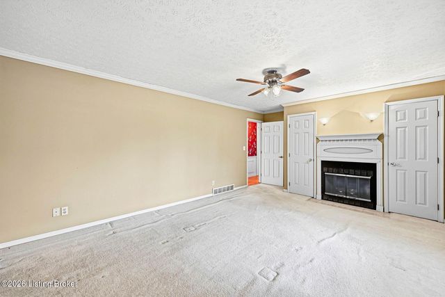 408 Hillcreek Rd, Shepherdsville, KY 40165