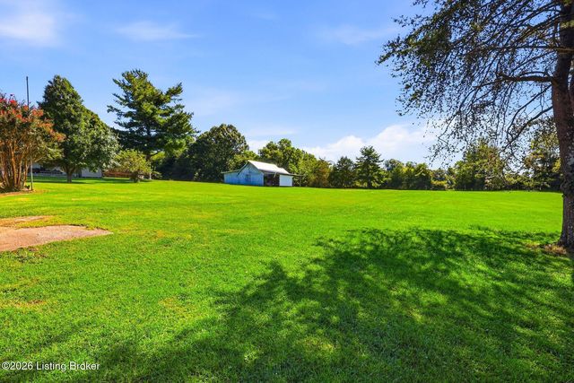 408 Hillcreek Rd, Shepherdsville, KY 40165