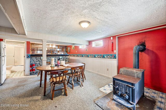 408 Hillcreek Rd, Shepherdsville, KY 40165