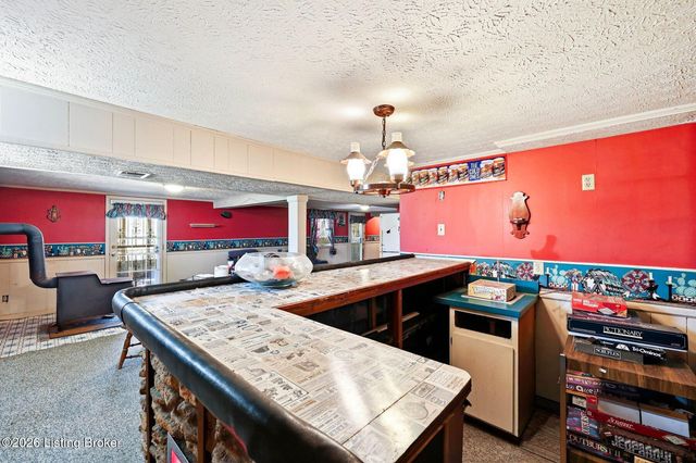 408 Hillcreek Rd, Shepherdsville, KY 40165