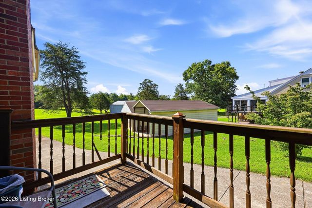 408 Hillcreek Rd, Shepherdsville, KY 40165