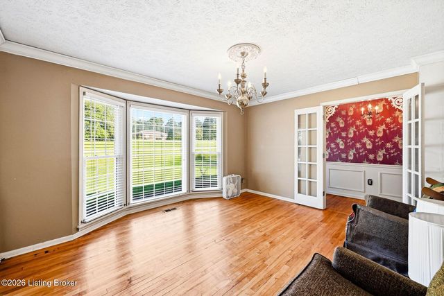 408 Hillcreek Rd, Shepherdsville, KY 40165