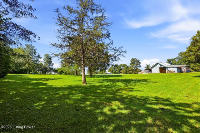 408 Hillcreek Rd, Shepherdsville, KY 40165