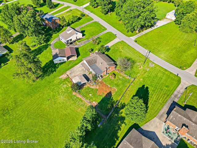 408 Hillcreek Rd, Shepherdsville, KY 40165