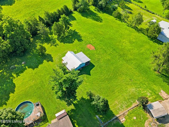 408 Hillcreek Rd, Shepherdsville, KY 40165