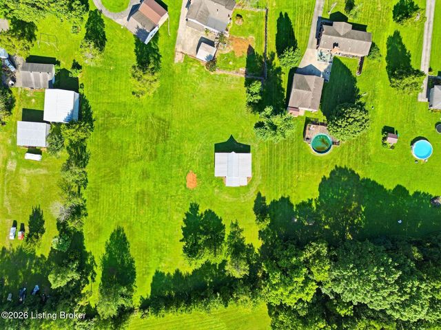 408 Hillcreek Rd, Shepherdsville, KY 40165