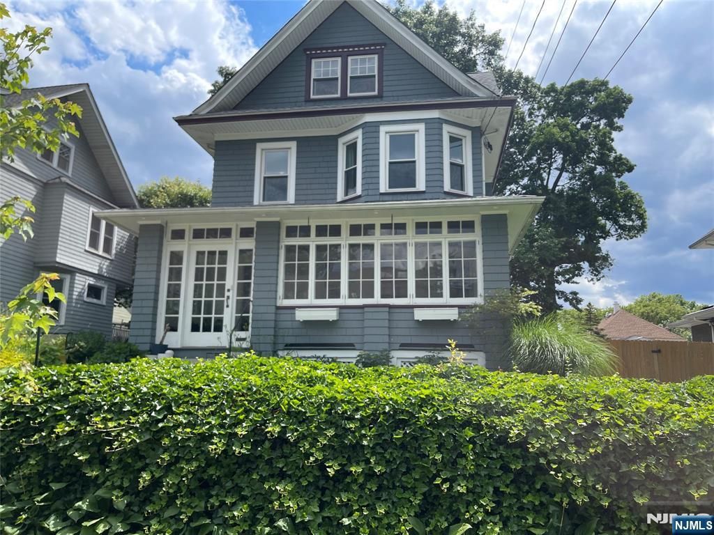 5 Saint Clair, Rutherford, NJ 07070