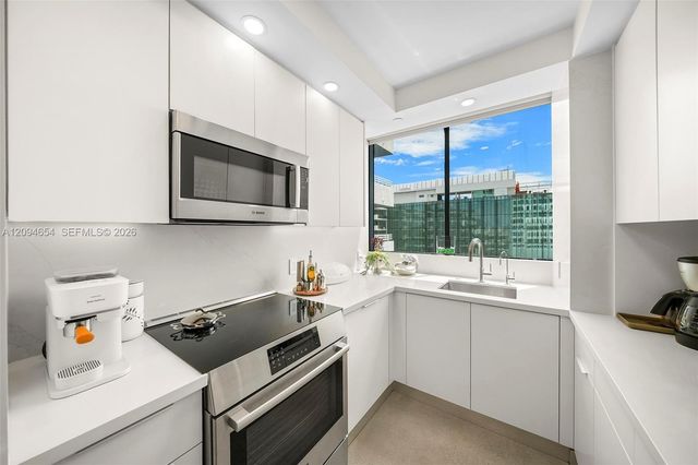 1330 West Avenue 1506, Miami Beach, FL 33139