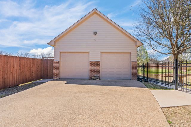 2008 Carlisle Drive, Crowley, TX 76036