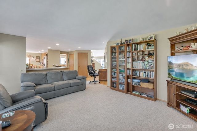 12446 NE 162nd Street, Woodinville, WA 98072