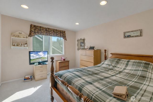 12446 NE 162nd Street, Woodinville, WA 98072