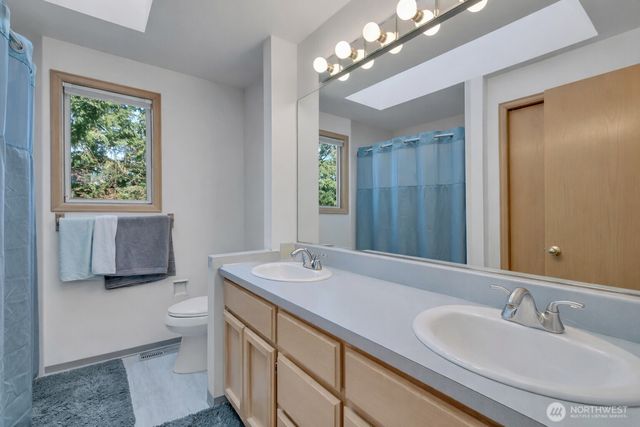 12446 NE 162nd Street, Woodinville, WA 98072