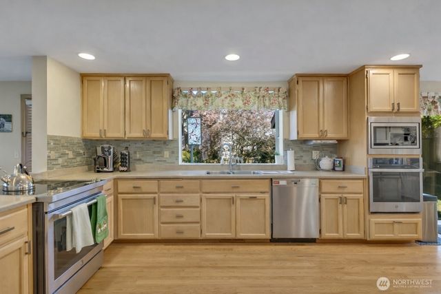 12446 NE 162nd Street, Woodinville, WA 98072