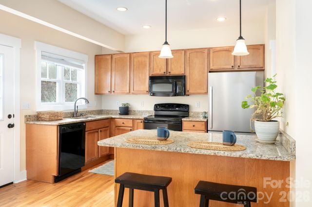 104 Estelle Park Drive, Asheville, NC 28806