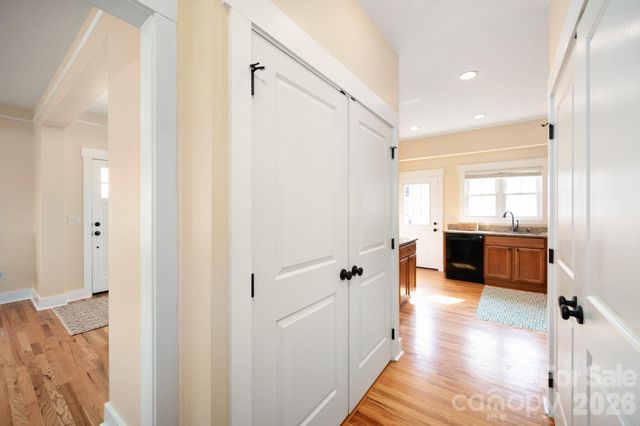 104 Estelle Park Drive, Asheville, NC 28806