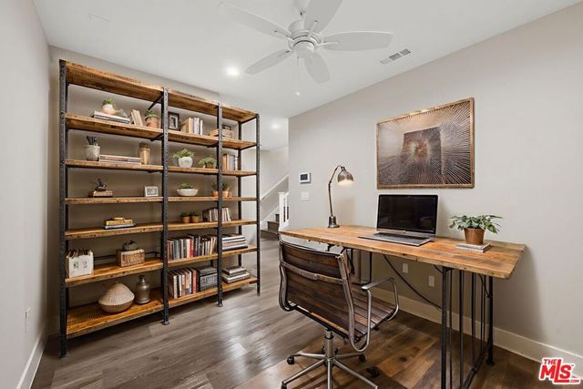 4412 Paxton Place, Calabasas, CA 91302