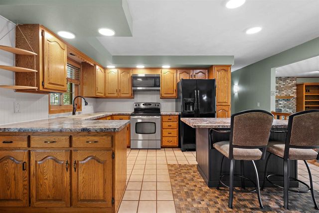 W2855 SCHMALZ CIRCLE, Appleton, WI 54915