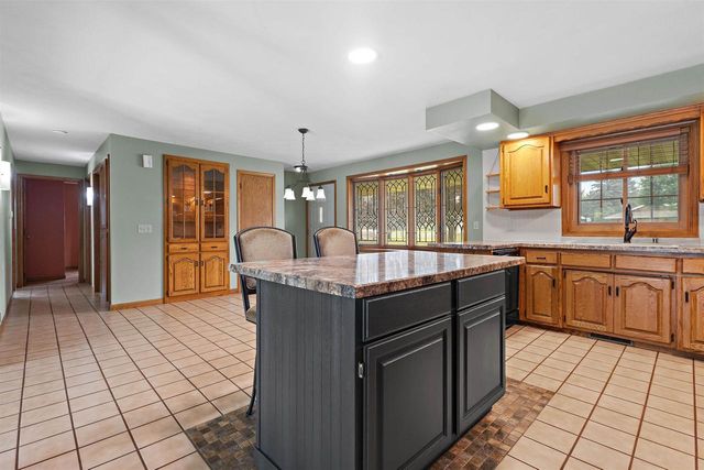 W2855 SCHMALZ CIRCLE, Appleton, WI 54915