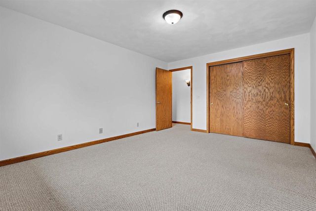 W2855 SCHMALZ CIRCLE, Appleton, WI 54915