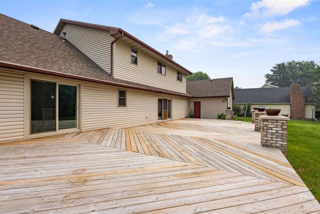W2855 SCHMALZ CIRCLE, Appleton, WI 54915