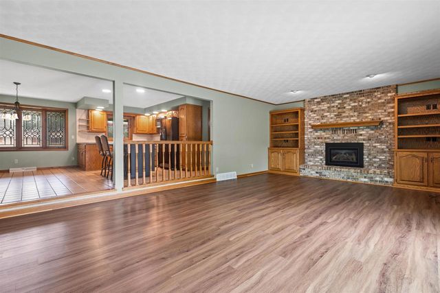 W2855 SCHMALZ CIRCLE, Appleton, WI 54915
