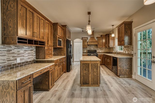 3414 79th Avenue NW, Gig Harbor, WA 98335