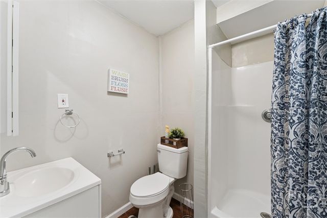 704 Lavinia Street, Savannah, GA 31415