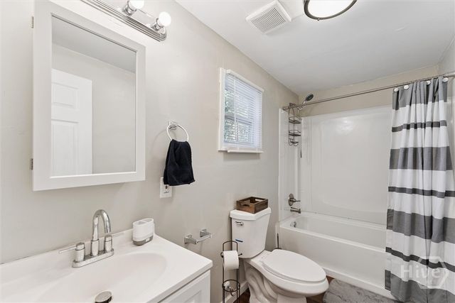 704 Lavinia Street, Savannah, GA 31415