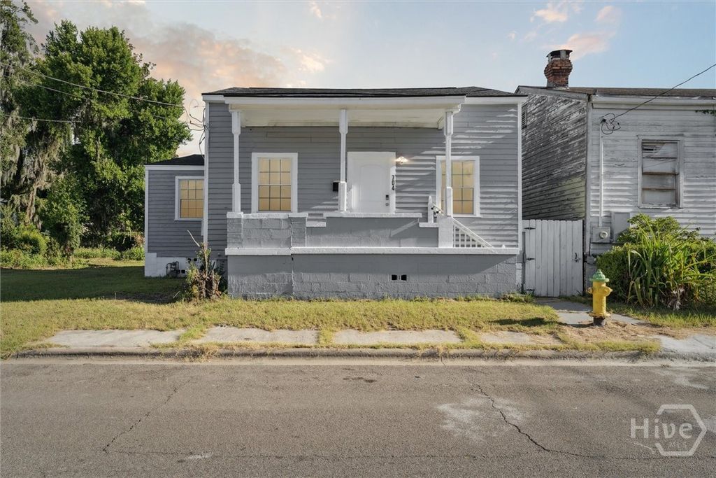 704 Lavinia Street, Savannah, GA 31415