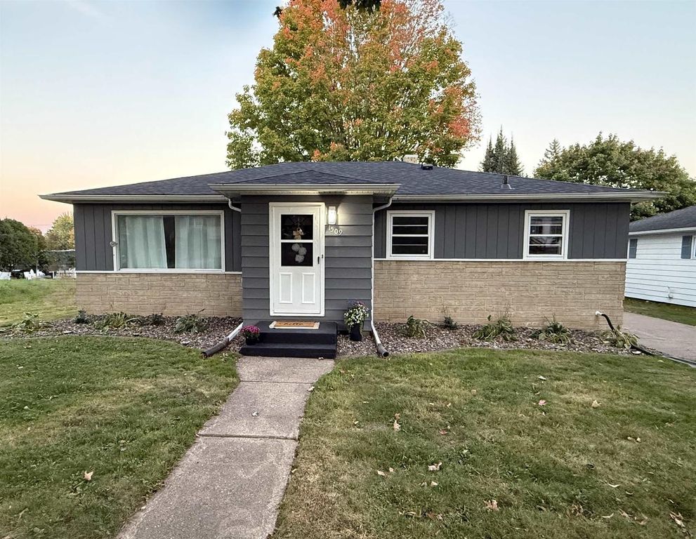 1509 N 1ST AVENUE, Wausau, WI 54401