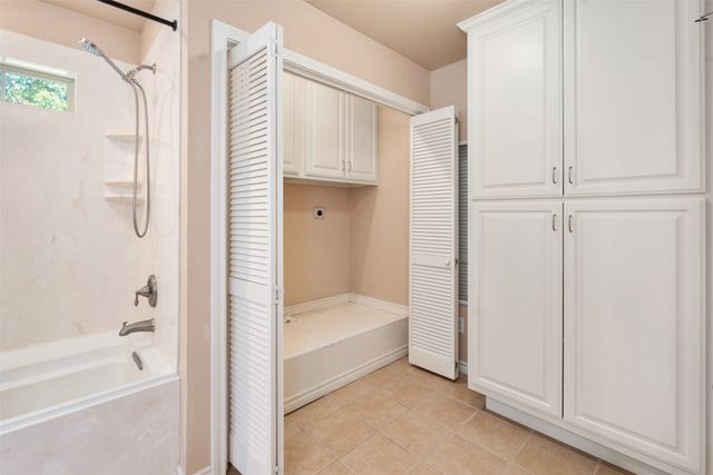 176 Seaside Drive, Gun Barrel City, TX 75156