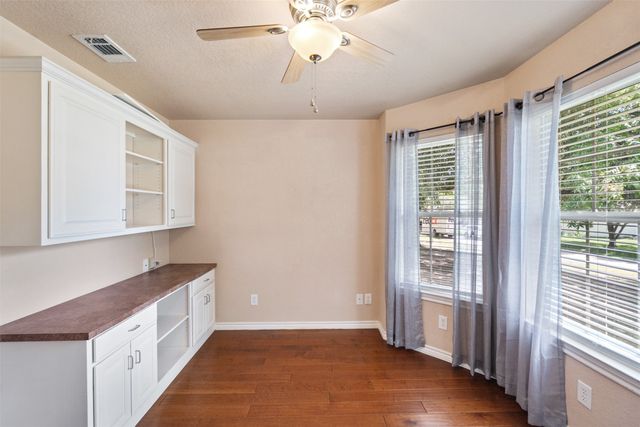 176 Seaside Drive, Gun Barrel City, TX 75156